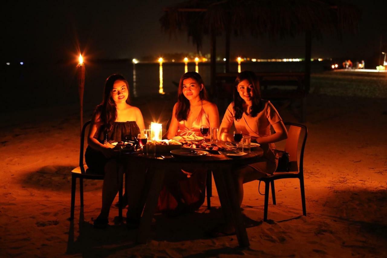 Moodhu Surf House Hotel Himmafushi Exterior photo