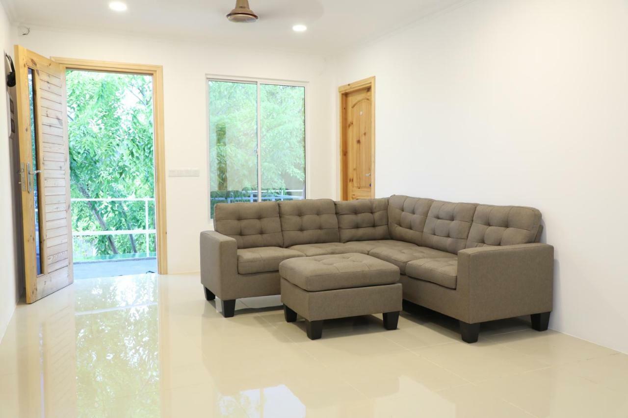 Moodhu Surf House Hotel Himmafushi Exterior photo